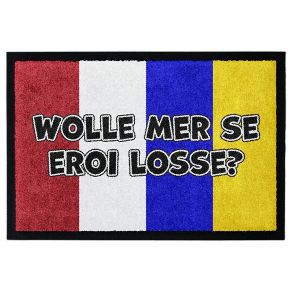 Waschbare Fastnachts-Fußmatte "WOLLE MER SE EROI LOSSE?" auf Streifen in Weiß, Rot, Gelb und Blau. Produktbild.