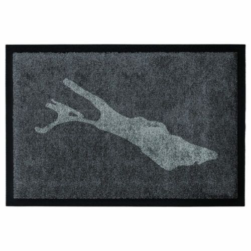 Waschbare Fußmatte von Glücksmatte.com mit der Silhouette des Bodensees. Farbe Anthrazit. Mit 2cm Gummirand. Umweltfreundlich in Deutschland hergestellt.