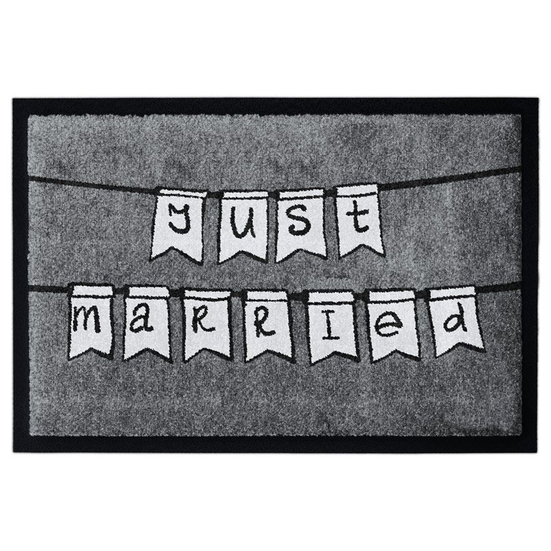 Fußmatte für Hochzeit mit Aufschrift "Just Married", weiße Wimpel auf Grau, mit Gummirand